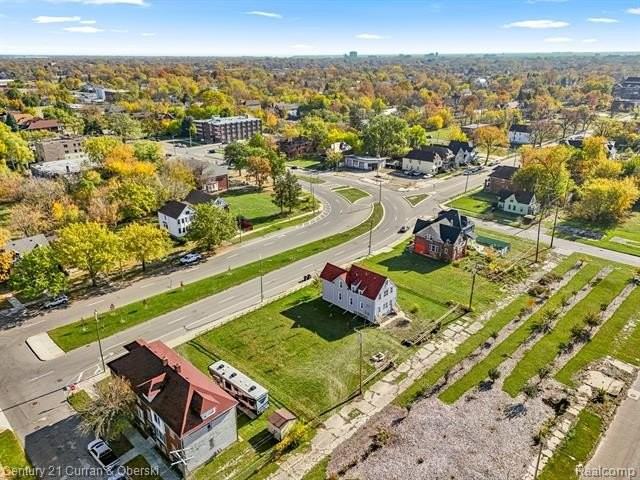 1973 E Grand Unit B Boulevard - Photo 4 of 32