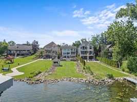 featured image of 2380 Walnut Lake Rd