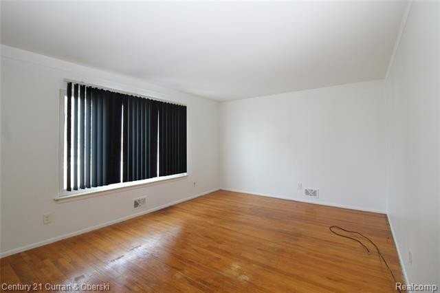 25815 Midway St - Photo 3 of 21