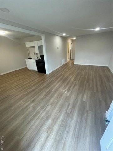 11359 Winthrop St - Photo 2 of 10