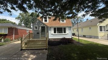 featured image of 7555 Ziegler St