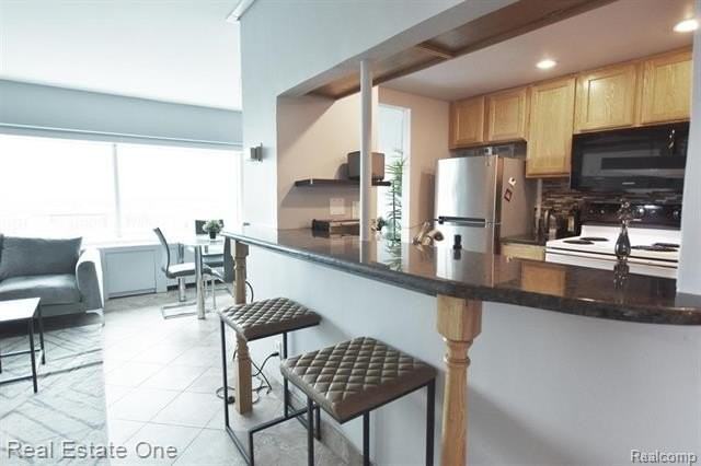 555 E William St #15J - Photo 5 of 15