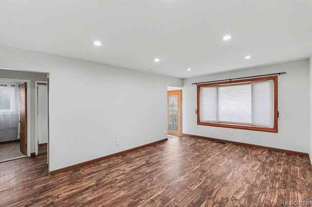 12260 De Grove Dr - Photo 2 of 26