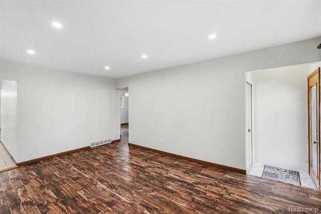 12260 De Grove Dr - Photo 4 of 26