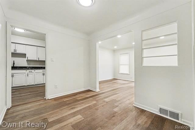 8435 Warwick St - Photo 7 of 15