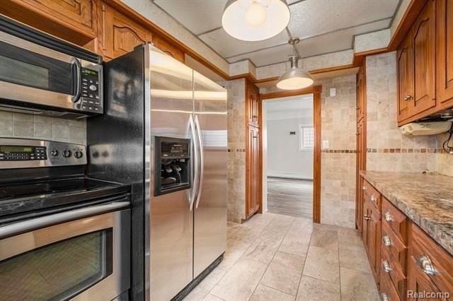 2716 Van Alstyne St - Photo 7 of 15