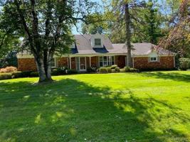 featured image of 5659 Kingsmill Dr