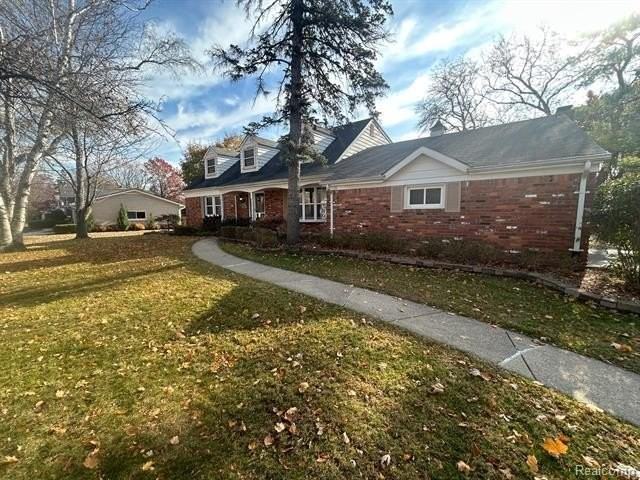 5659 Kingsmill Dr - Photo 5 of 50