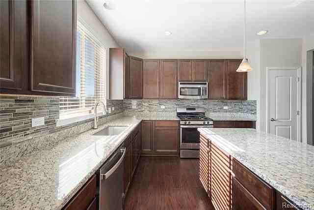 51026 Upland View St - Photo 7 of 36