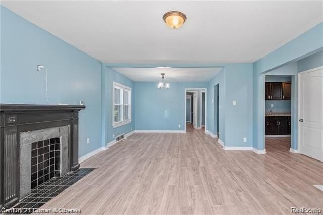 4220 Webb St - Photo 5 of 19