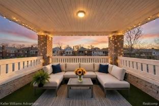 1975 Gladstone St - Photo 1 of 1