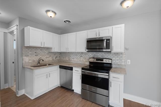 4401 Crooks Rd - Photo 6 of 10