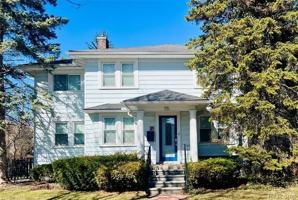 featured image of 115 E Lincoln St