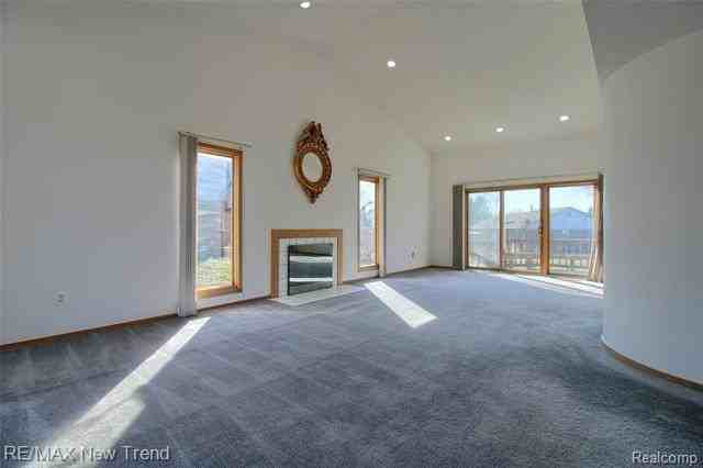 30301 Essex Dr - Photo 4 of 34