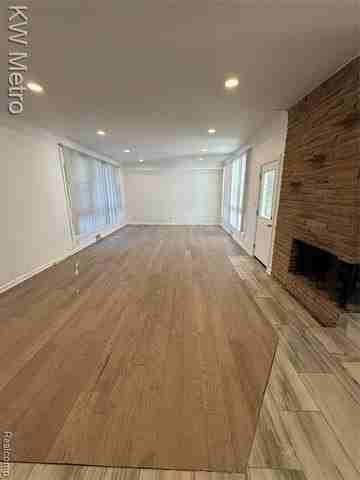 1440 W Square Lake Rd - Photo 2 of 15