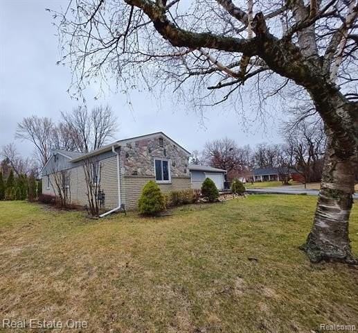 2287 Strader Dr - Photo 4 of 24