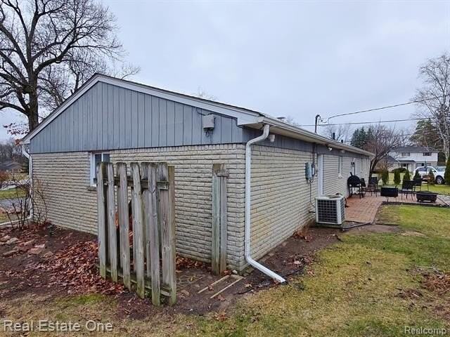 2287 Strader Dr - Photo 5 of 24