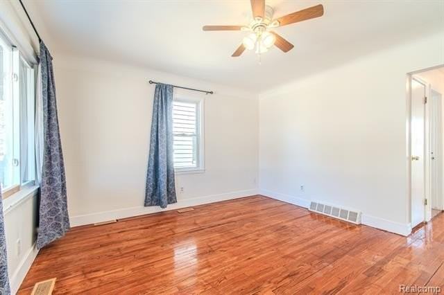 1216 E George Ave - Photo 3 of 22