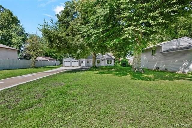 641 Gilman St - Photo 2 of 28