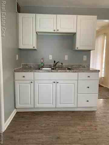 1825 Oconnor Ave - Photo 5 of 12
