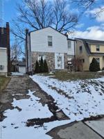 featured image of 6 Utica Rd