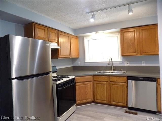 39417 Cather St - Photo 7 of 35