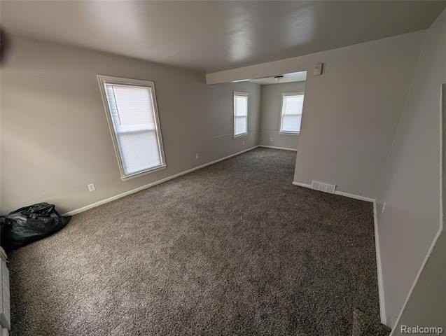 8284 Schaefer Hwy - Photo 5 of 18