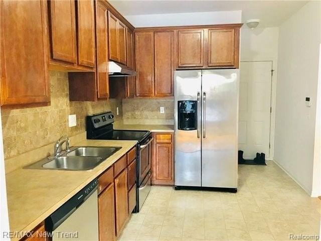 41261 N Maplewood Dr - Photo 4 of 18
