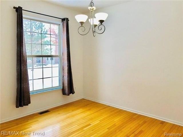41261 N Maplewood Dr - Photo 5 of 18
