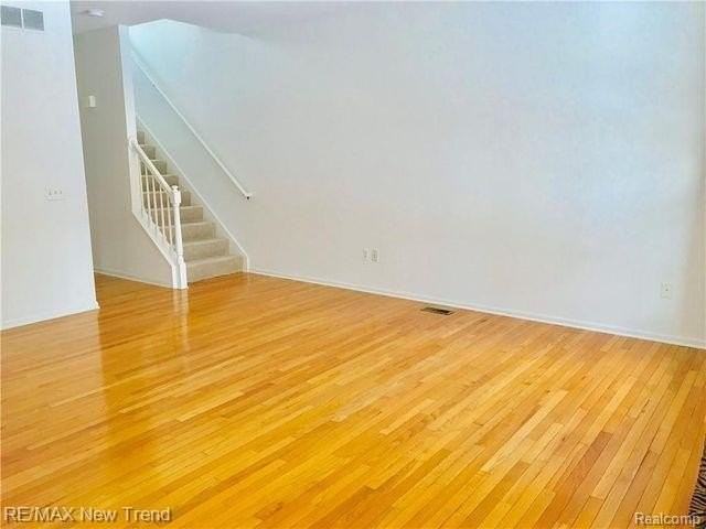 41261 N Maplewood Dr - Photo 6 of 18