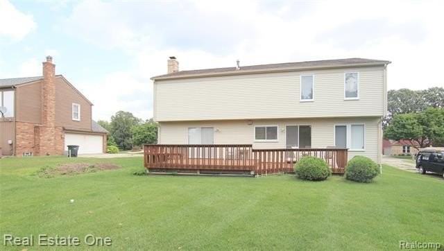 5590 Greenbriar Dr - Photo 3 of 34