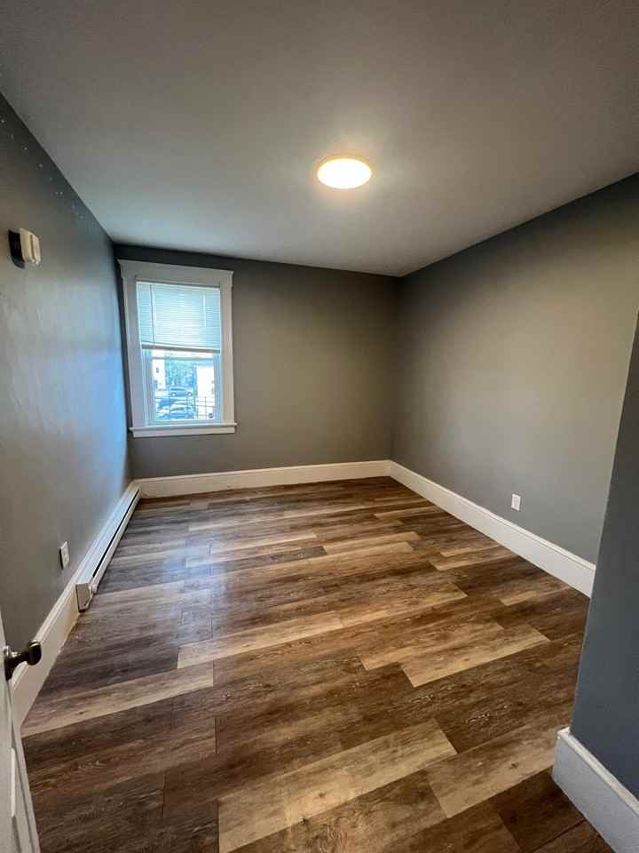 18 Oak Hill Ave #3F - Photo 2 of 15