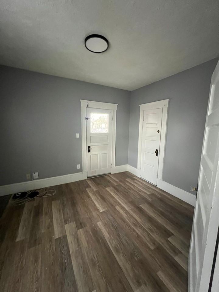 18 Oak Hill Ave #3F - Photo 4 of 15