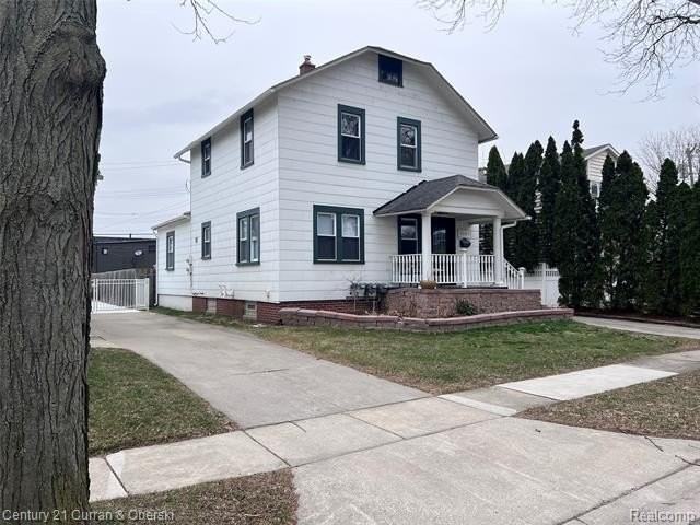1307 Davis Ave