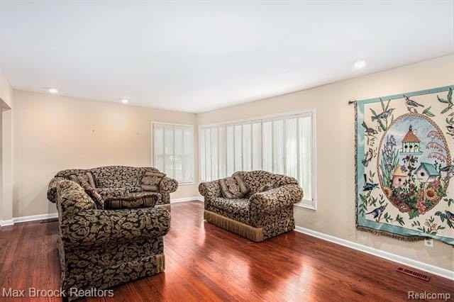 5622 Powder Horn Dr - Photo 3 of 26