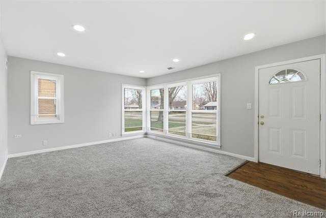125 Sheffield Dr - Photo 4 of 21