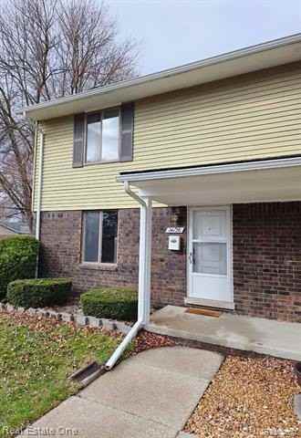 24128 Quad Park Ln - Photo 2 of 19