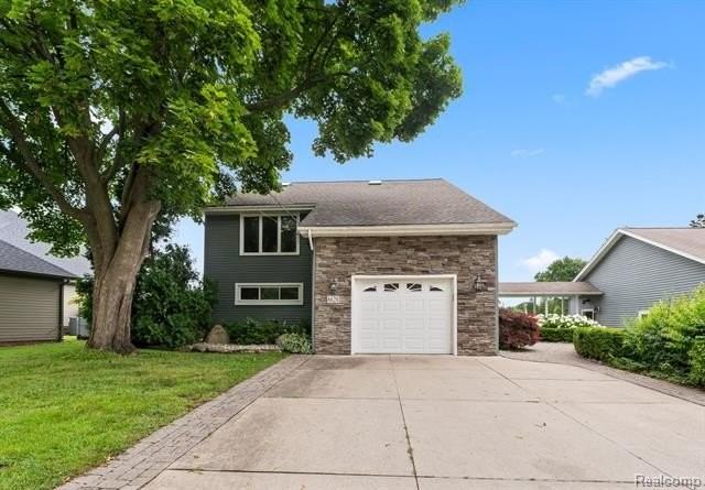 6628 Longworth Dr - Photo 4 of 34