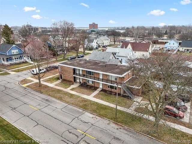 3615 4th St - Photo 2 of 34