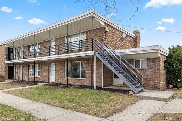 3615 4th St - Photo 6 of 34