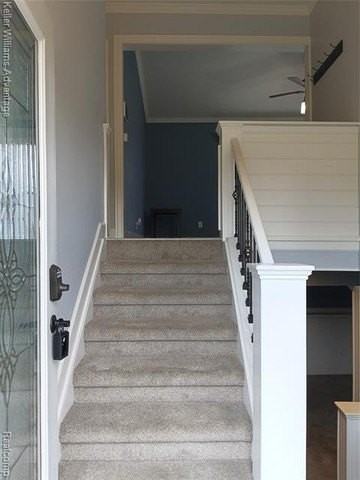 15730 Anthony St - Photo 4 of 34