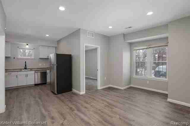 1119 Custer St - Photo 4 of 18