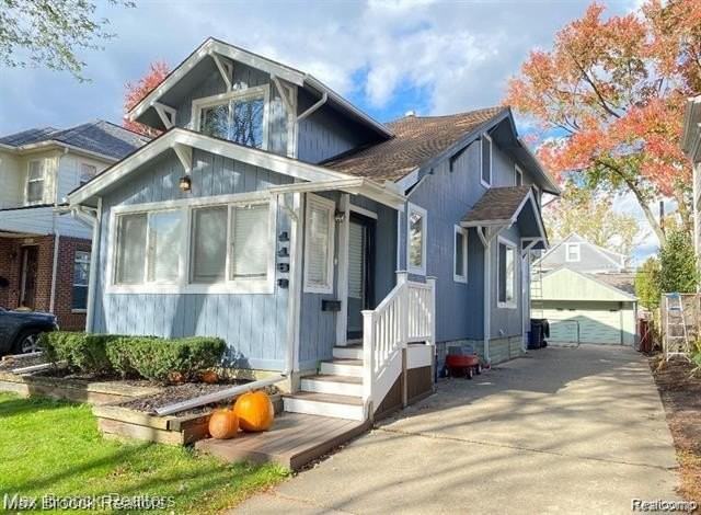 1183 Bird Ave