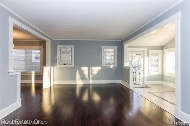 1183 Bird Ave - Photo 3 of 17