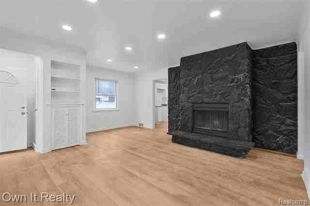 20128 Vaughan St - Photo 3 of 17