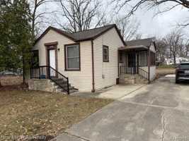 featured image of 2081 Oaknoll St
