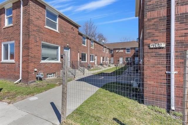 764 Woodmere St - Photo 7 of 50