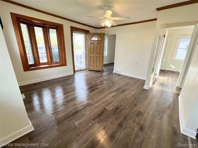 7531 N Inkster Rd - Photo 4 of 18