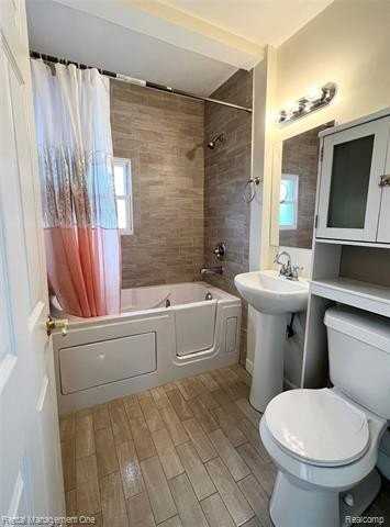 7531 N Inkster Rd - Photo 6 of 18