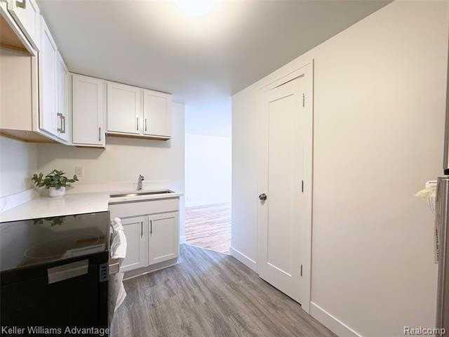 29222 Grand River Ave #5 - Photo 4 of 14